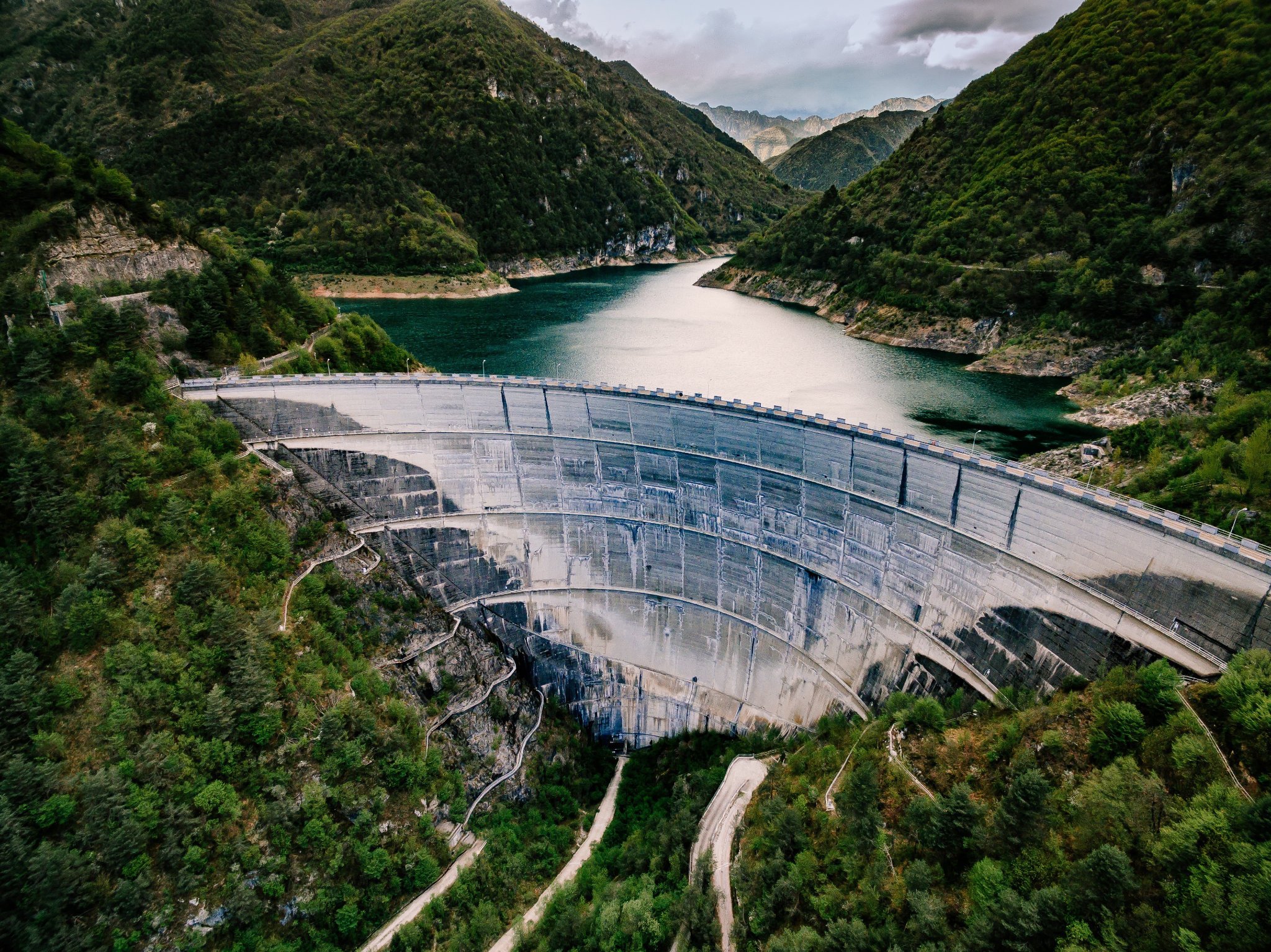 Planta de energía hidroeléctrica en Italia